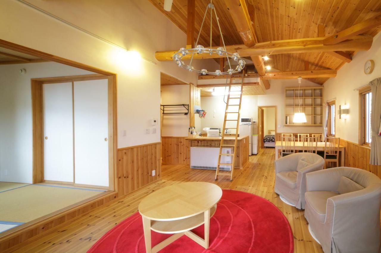 ホテルHauska Karuizawa 佐久市 エクステリア 写真